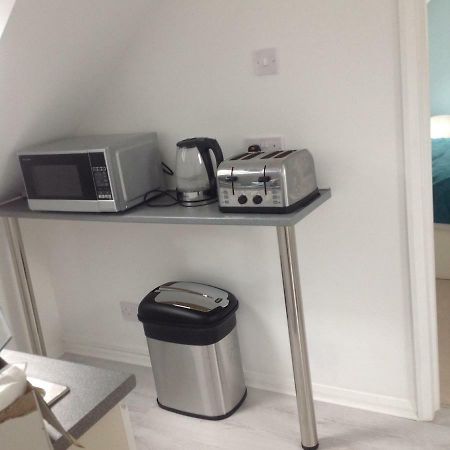 Number Forty One Bed and Breakfast Hillingdon Exterior foto