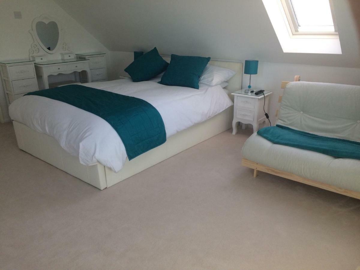 Number Forty One Bed and Breakfast Hillingdon Habitación foto
