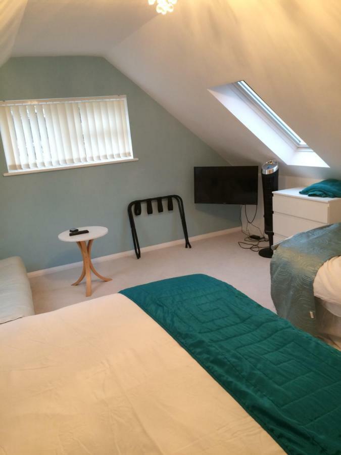 Number Forty One Bed and Breakfast Hillingdon Exterior foto
