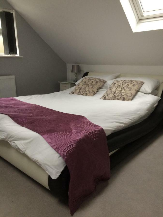Number Forty One Bed and Breakfast Hillingdon Exterior foto
